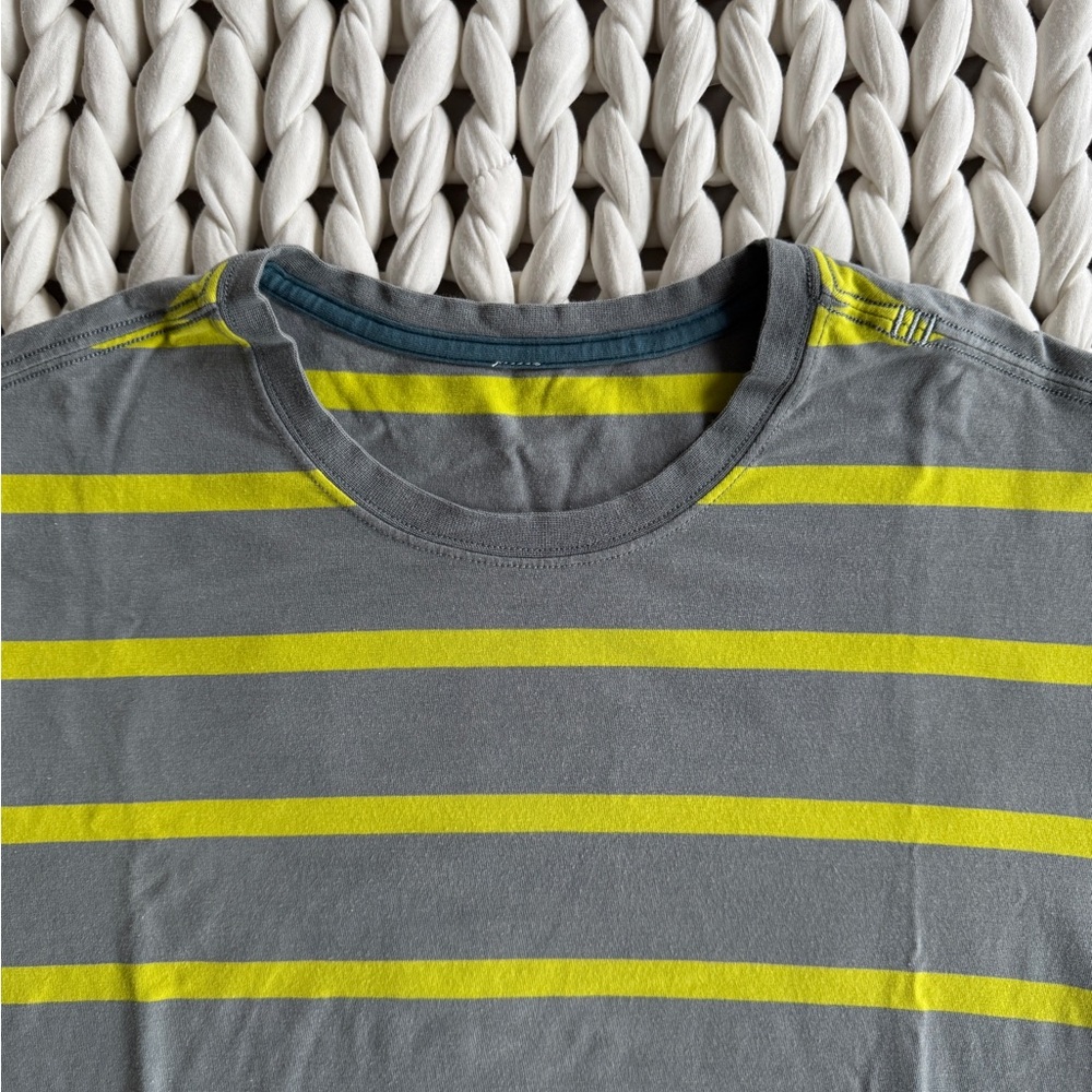 Lululemon 5 Year Basic Tee Gray and Yellow Striped Short Sleeve T-shirt NWOT - Picture 2 of 4